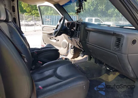 2004 Chevrolet Silverado 1500 Work Truck из США, поврежденный, VIN 1GCEC14V04Z268038